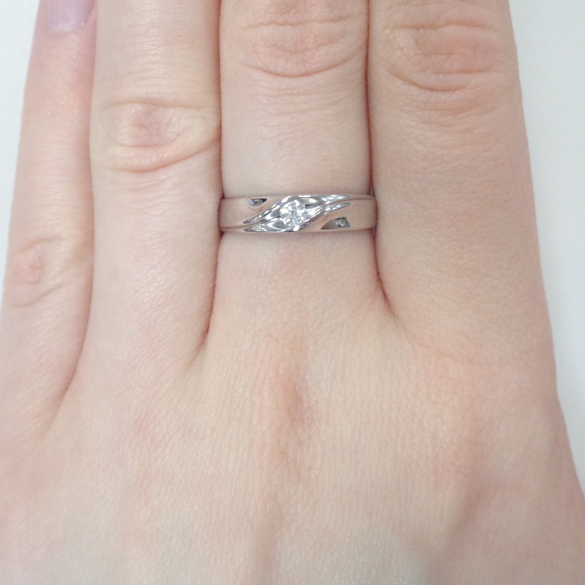 Золотое кольцо 585 пробы; белое золото; родий; вставки 1 Бр.Кр-57 0,109 3/6А